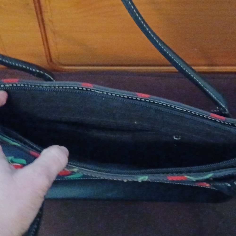 🍒 Vintage Cherry Purse - Picture 7 of 7